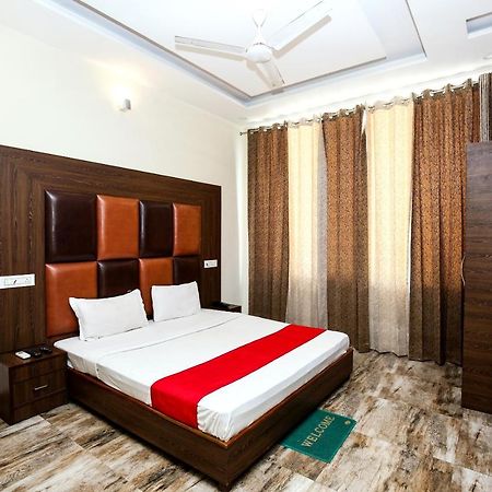 Hotel Woodlark Zirakpur Chandigarh - Brand New Hotel Екстер'єр фото