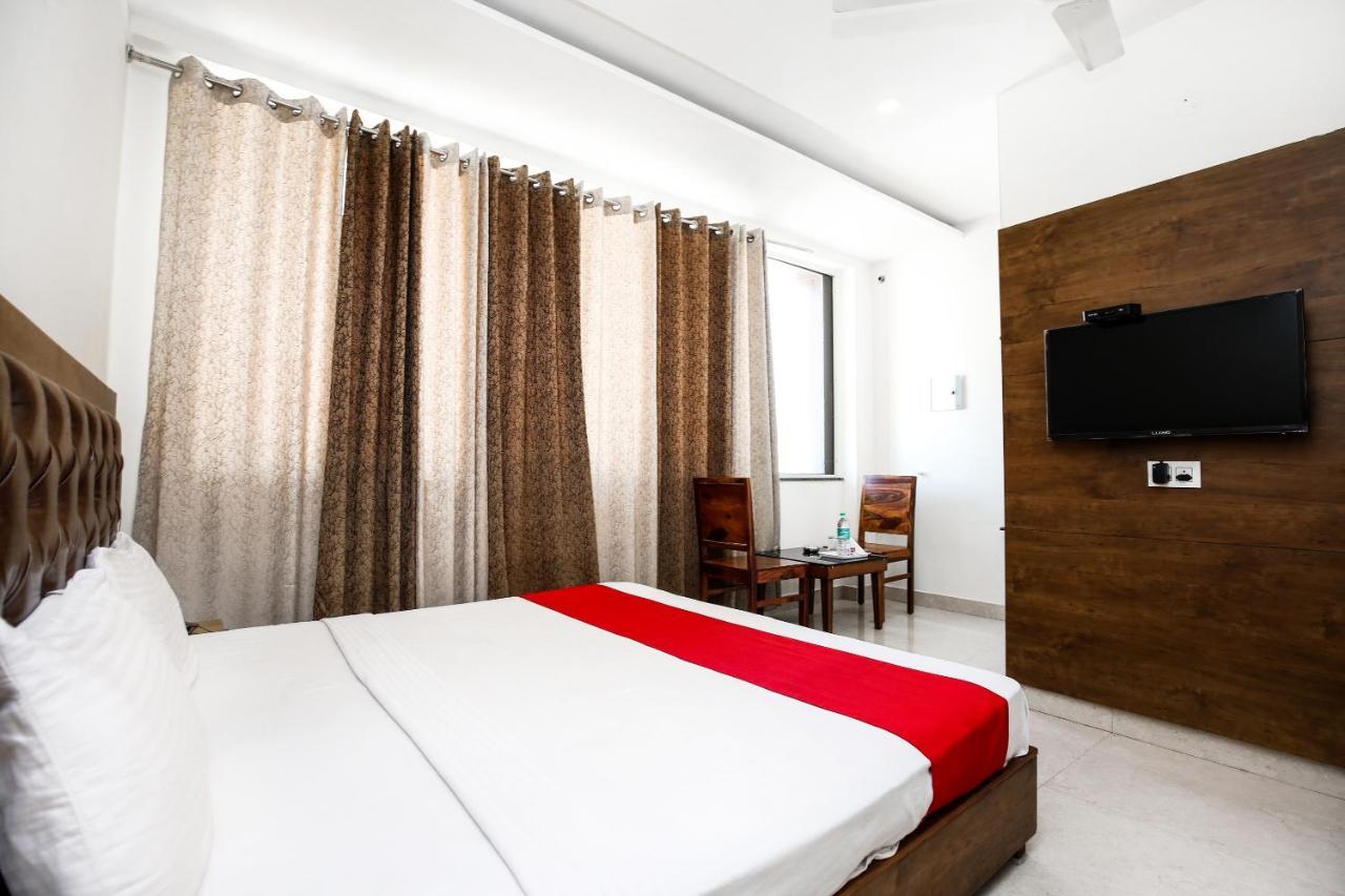 Hotel Woodlark Zirakpur Chandigarh - Brand New Hotel Екстер'єр фото